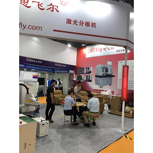 拼多多今晚上市，黃崢回應爭議：老百姓退款了下次可能還來